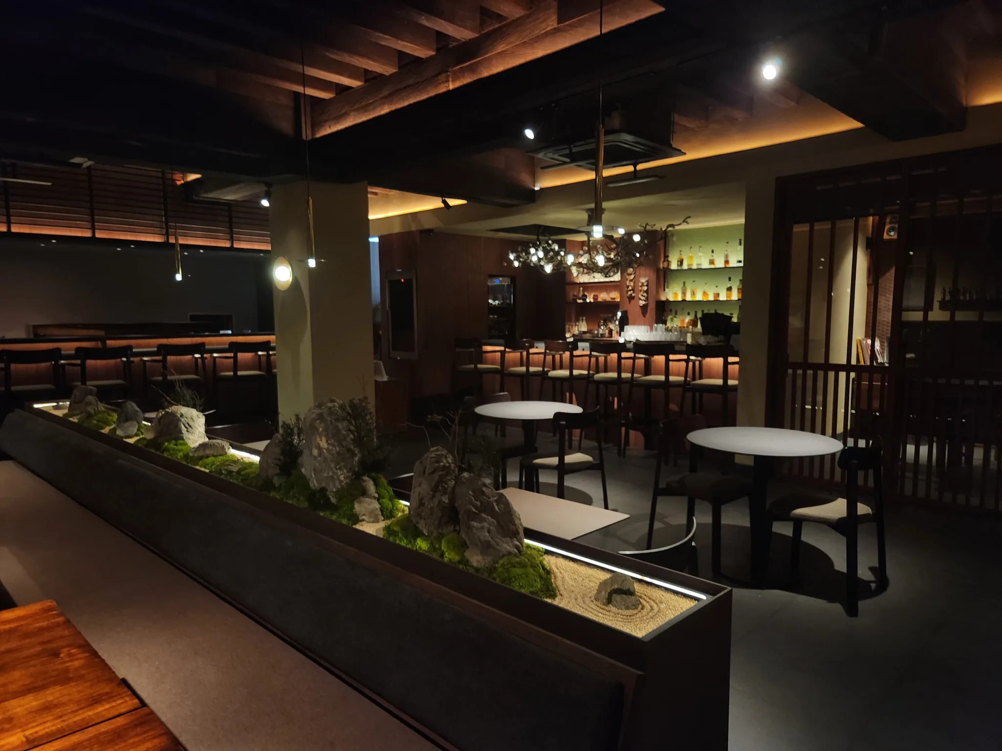 RESTAURANT, SENOPATI
